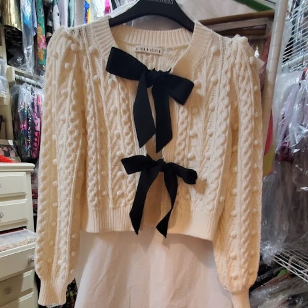 Alice and Olivia Kitty Bow Sweater Small